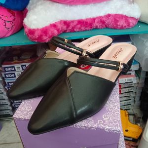 Araseli Heels Hitam/41