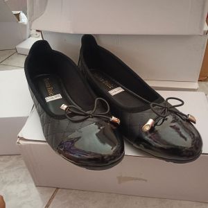 Navisa Flatshoes/ Hitam/ 39