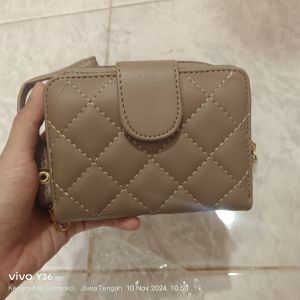 Dompet Fashi