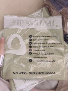 Paris Amour/ Avocado