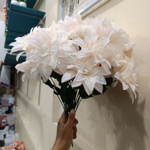 Bunga Hias Artificial