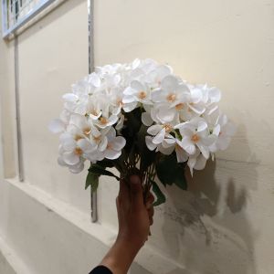 Bunga Hias Artificial