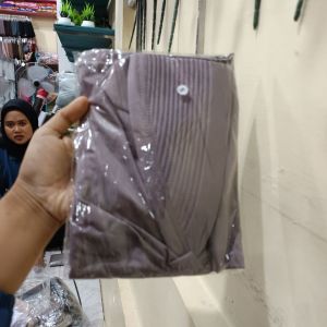 Hijab Sport Pet Tebal 35x55cm/ Taupe