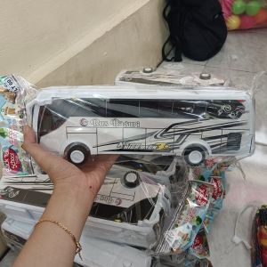 Ulil - Mainan - Bus Basuri Putih 
