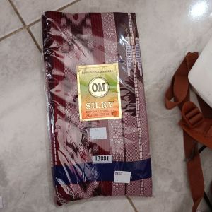 Silky Sarung Samarinda Marun