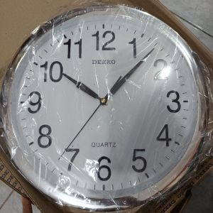 Dekko/ Jam Dinding/ Silver Putih