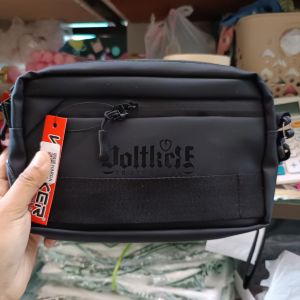 Voltker/ Waistbag/ Hitam