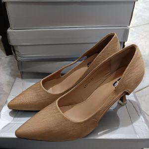 Xes Heels/ 882-H/ 40