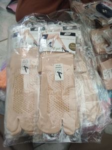 Beitani Kaos Kaki Coklat 