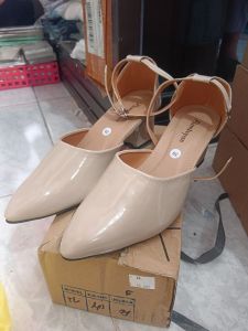 Flamboyan Heels/ 40