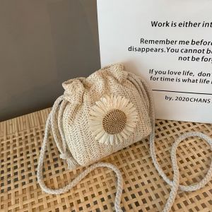 Tas Anyaman Jerami White