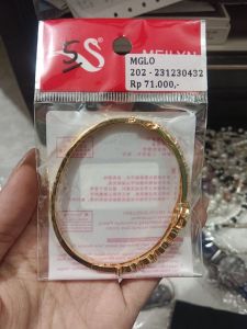 Gelang Meilyn