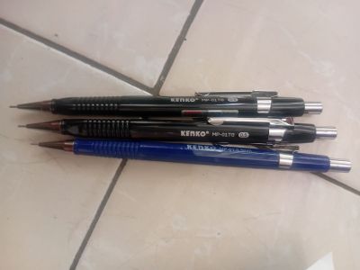 Pensil Mekanik 