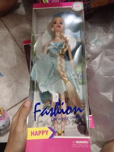 Barbie Fashion Happy