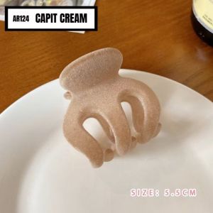 Jedai Rambut Wanita Jepitan Poni Bahan Velvet Aksesoris Jepit Rambut Wanita MCO-Capit Cream