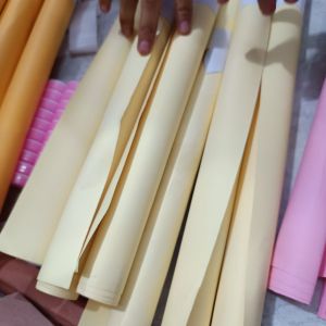 Kertas Manila Kuning