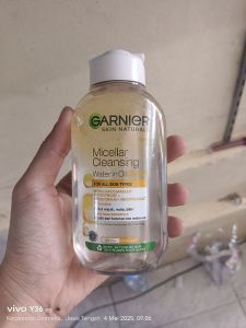 Garnier Skin Naturals Micellar Oil-Infused Cleansing Water