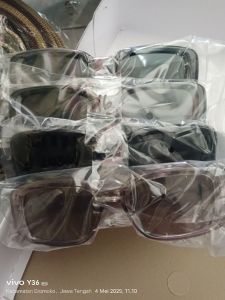 Kacamata Fashion Dewasa/ Hitam