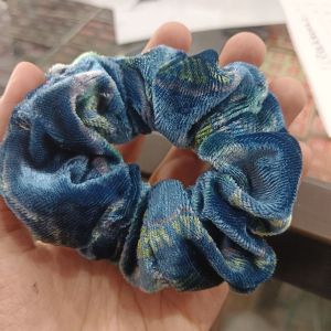 Ikat Rambut Scrunchie 