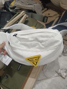 Tas Selempang Corduroy Floryn/ Putih