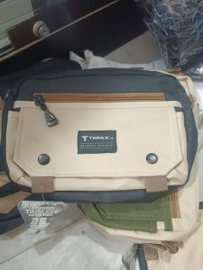 Tas Selempang Slingbag Zora/ Hitam Cream