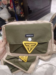 Tas Selempang Pouch Shecker/ Hitam Cream