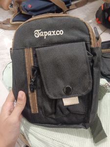 Tas Selempang Slingbag Pouch Tapax Metta/ Hitam Cream