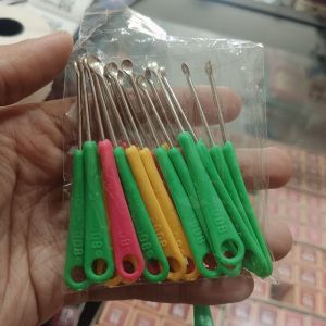 Pembersih Telinga Besi