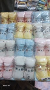 Kaos kaki mamimu kuping