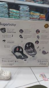 Moms hug EN 16232