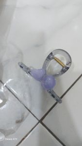 Jepit love bola