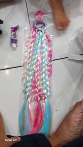 Kuncir kepang warna