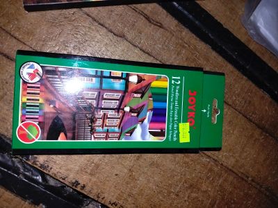 Pensil warna panjang joyko