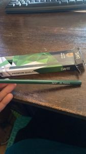 Pensil 2B Davis