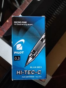 Pena hi-tec 0.3 hitam