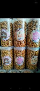 Kacang medan toples