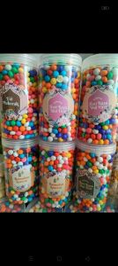 Bola biskuit toples 