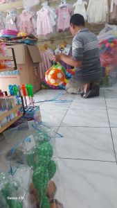 Bola kaki kulit wrn terang