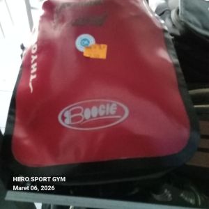 Tas Merah Thyone