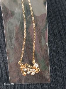 Kalung Gold Xuping Bandul Daun