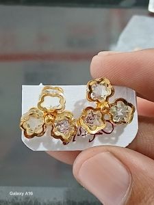 Anting Bunga 
