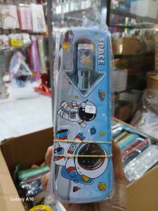 Tempat Pensil Space