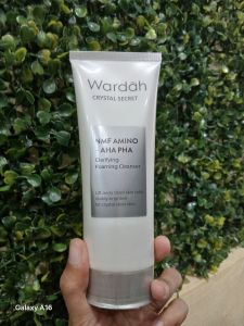 Wardah Crystal Secret Clarifying Foaming Cleanser 100ml