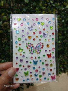 Setiker Wajah Kupu Kupu