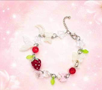 Gelang Manik Manik - Strawberry and Butterfly Red