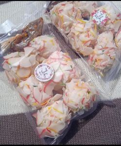 Cipuk isi ayam suwir