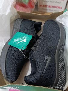 THOMAS - Sepatu Sekolah Hitam Polos - 34