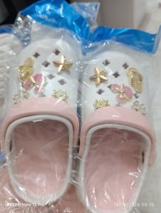 ALIBABA - Sendal Crocs Bintang Anak Wanita - Size 2425
