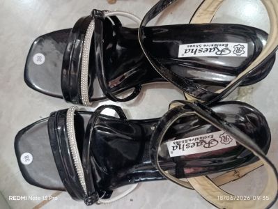 RAESHA - Heels Wanita 5cm Hitam - Size 37