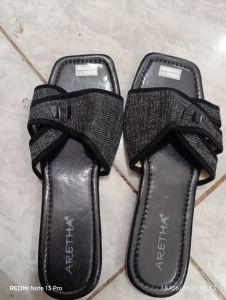 Aretha - Sendal Selop Hitam Abu Size - 39